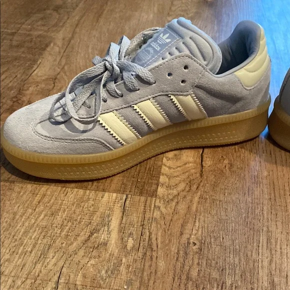 Men’s Adidas Light purple SAMBAs with Gum Sole - Picture 6 of 9